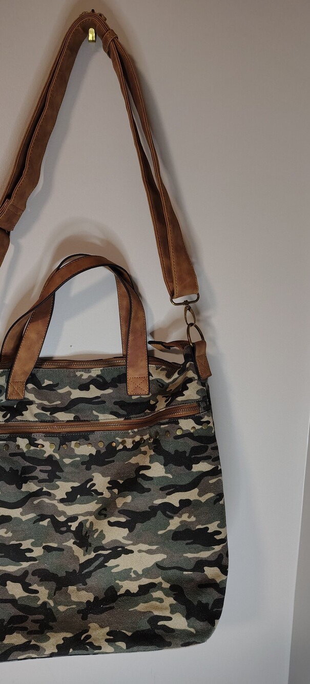 Camouflage True Craft Sage Tote Camouflage Bag.